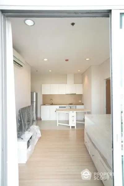  1 Bedroom Condo at Intro Phaholyothin Pradipat-3