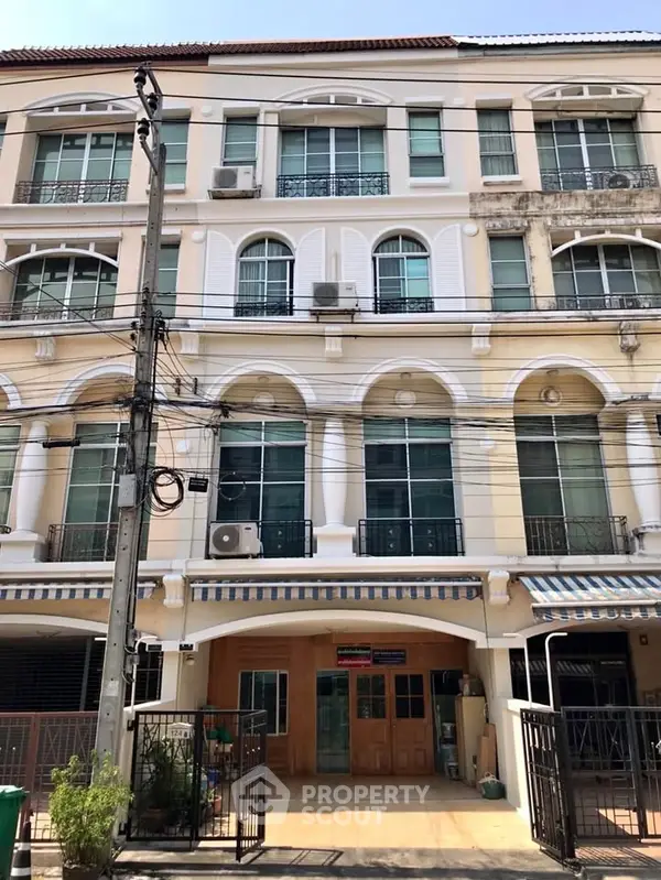 image_rental-25348874