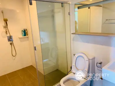  1 Bedroom Condo at The Room Sukhumvit 21-2