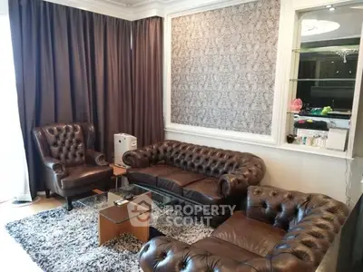 Fully Furnished 1 Bedroom Condo at Wind Ratchayothin Livingroom