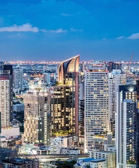 Stunning cityscape view showcasing modern skyscrapers and vibrant urban living.