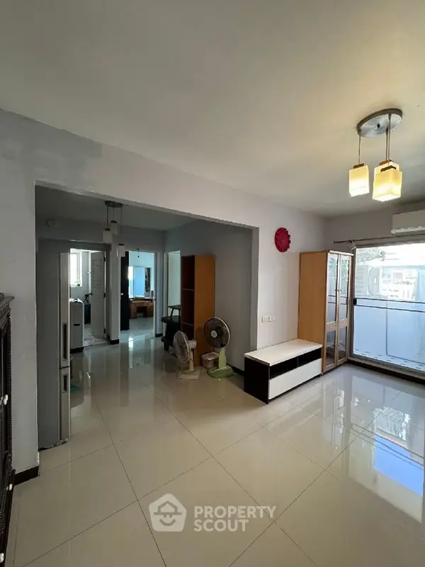 image_rental-28553478