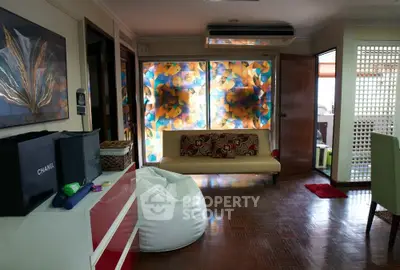  3 Bedrooms Condo -14