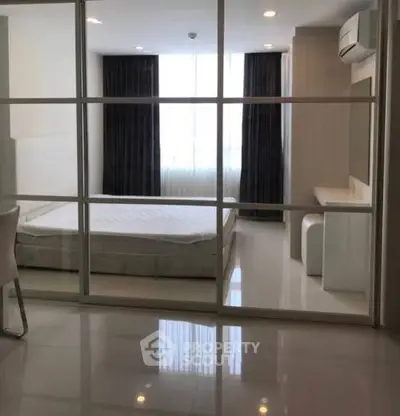 Fully Furnished 1 Bedroom Condo at Elements Srinakarin-8