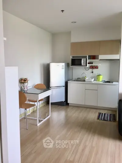  1 Bedroom Condo at The Parkland Srinakarin-2