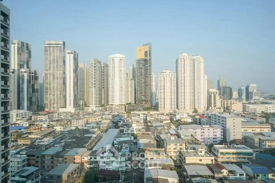 Stunning cityscape view of modern skyscrapers and urban landscape, showcasing architectural diversity and vibrant city life.