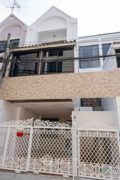 image_rental-29714032