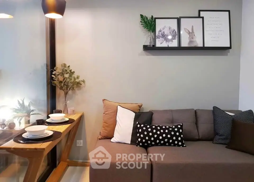Stylish modern living room with cozy sofa and elegant decor, perfect for urban living.