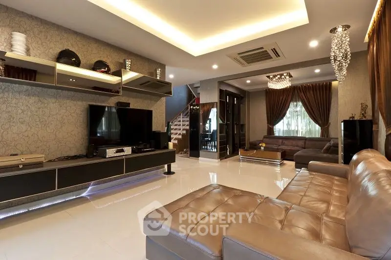  4 Bedrooms House -4
