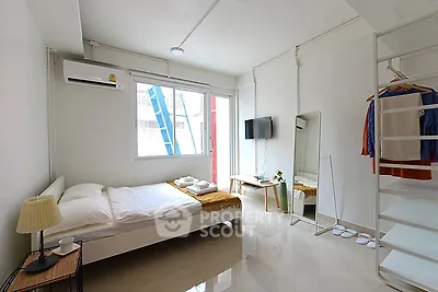 Fully Furnished 2 Bedrooms Apartment Bedroom