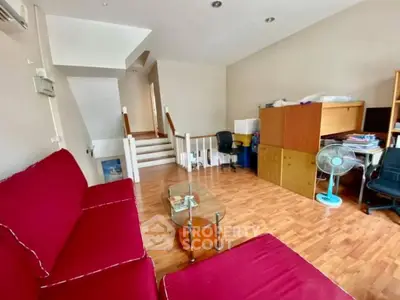 image_rental-12478877