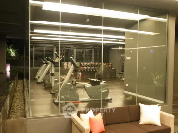 image_rental-5258171