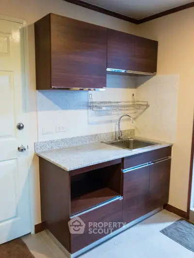  1 Bedroom Condo at First Tower Condominium-4