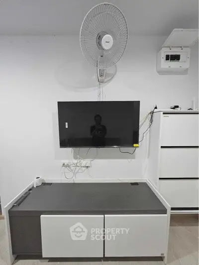 image_rental-30518979