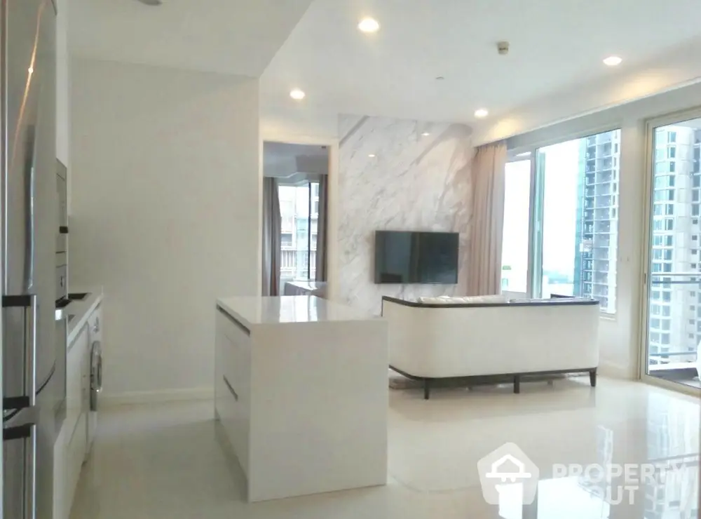  2 Bedrooms Condo at Q Langsuan-1