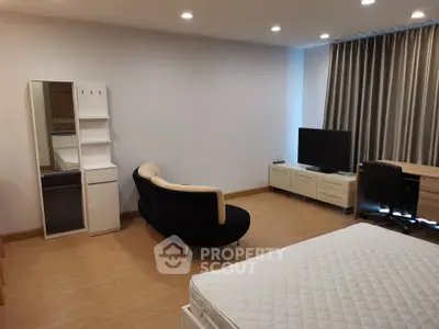  1 Bedroom Condo at Sathorn Gardens-4