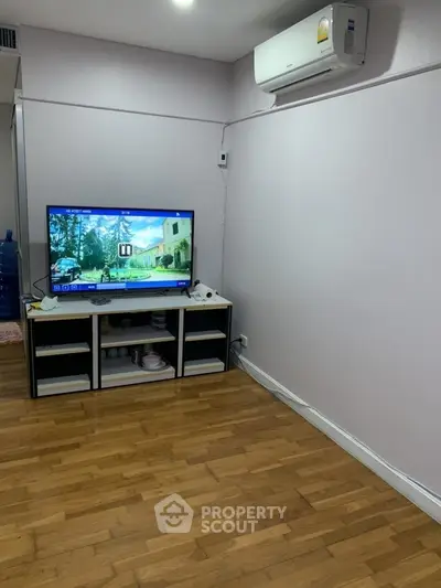  2 Bedrooms Condo at Lumpini Place Water Cliff-5