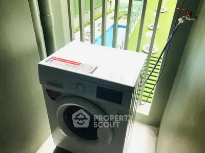 Fully Furnished 1 Bedroom Condo at Wish Signature Midtown Siam-5