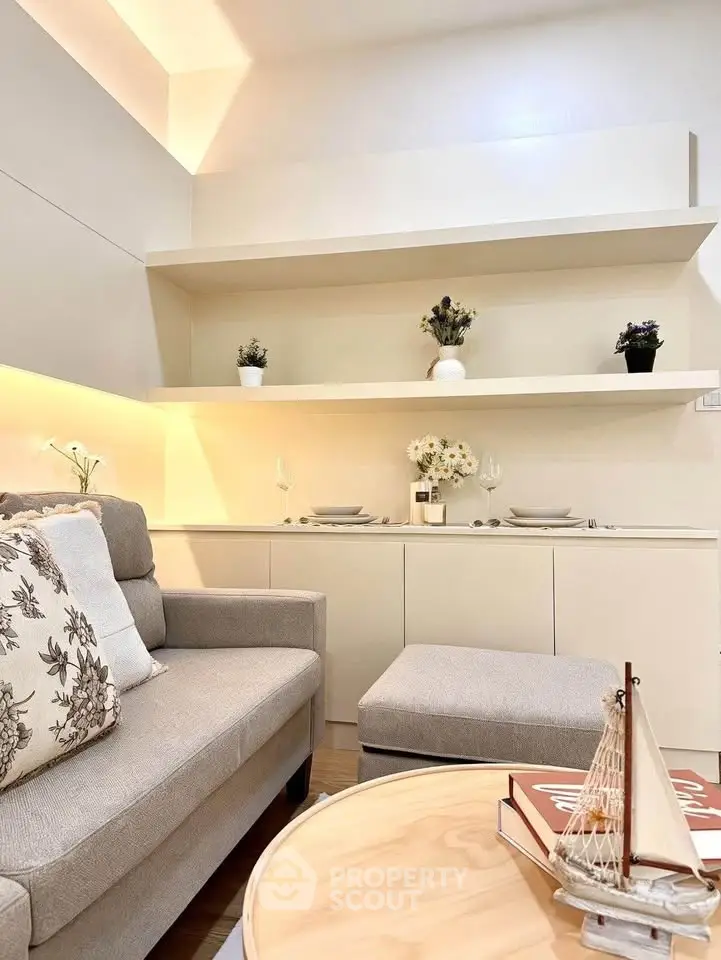 Cozy living room with modern decor and elegant shelving