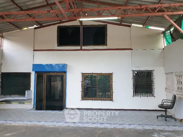 image_rental-5985160