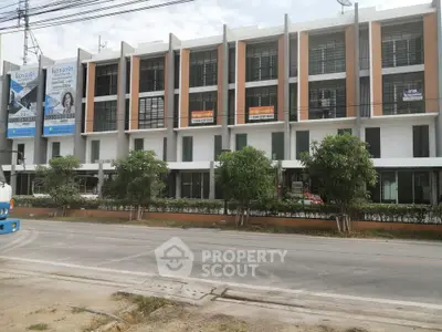 2 Bedrooms Condo -3