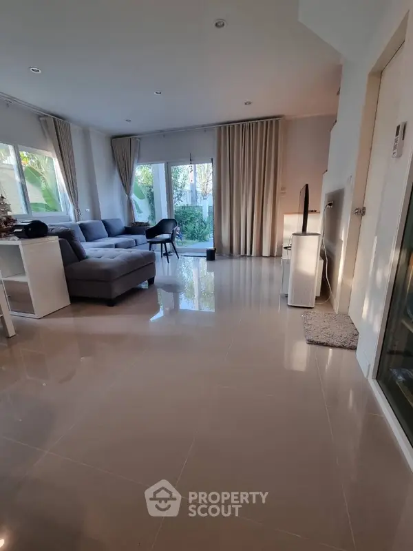 image_rental-12667965