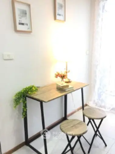 Fully Furnished 1 Bedroom Condo at The Base Sukhumvit 77 Study