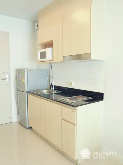 Fully Furnished 1 Bedroom Condo at Ideo Ratchada Huaikwang-5