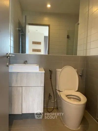 1 Bedroom Condo at Ideo Mobi Phayathai-7