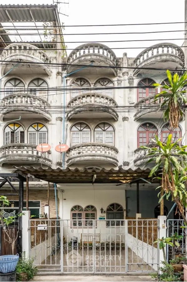 image_rental-23700417