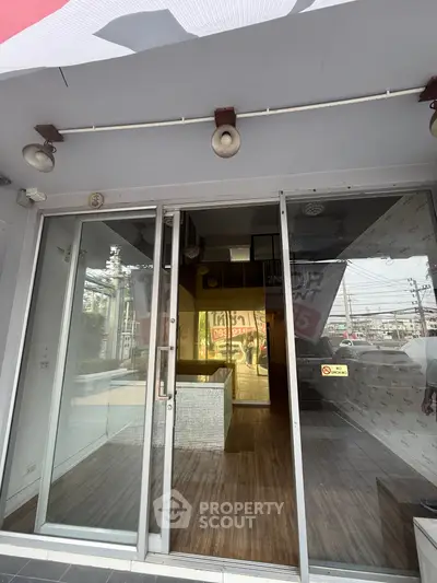 image_rental-30451147