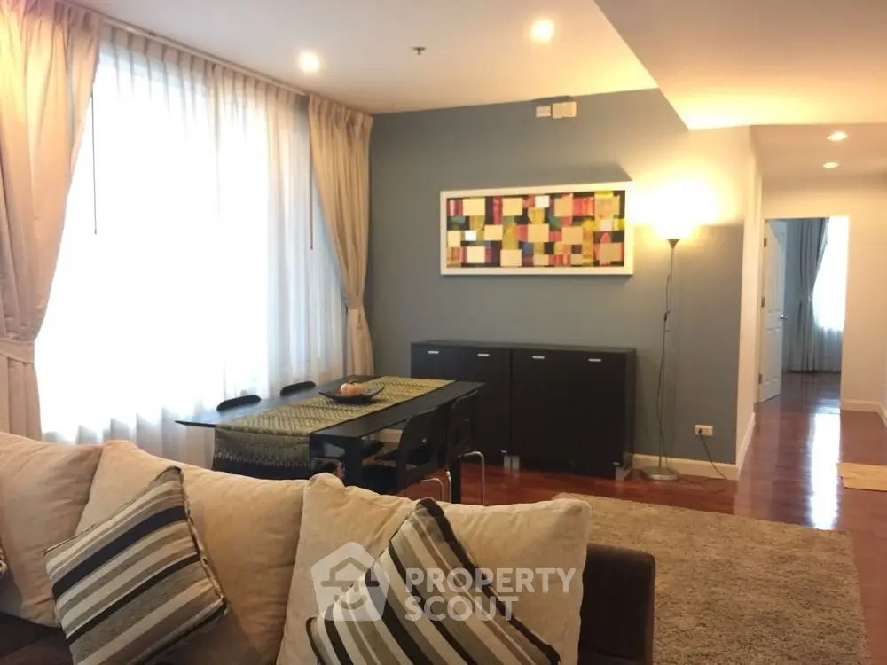  2 Bedrooms Condo at Siri Residence Sukhumvit-1