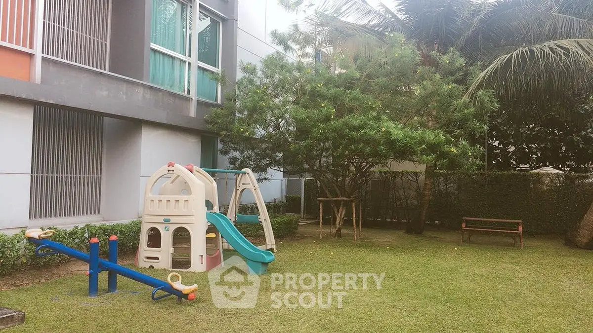 Fully Furnished 2 Bedrooms Condo at Greenery Place Sukhumvit 61-3