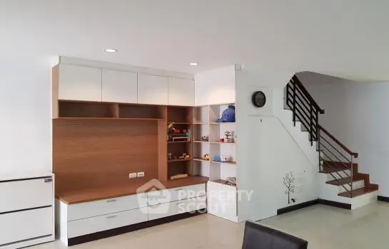 image_rental-11092899