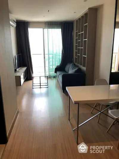  1 Bedroom Condo at Sky Walk Phra Khanong-3