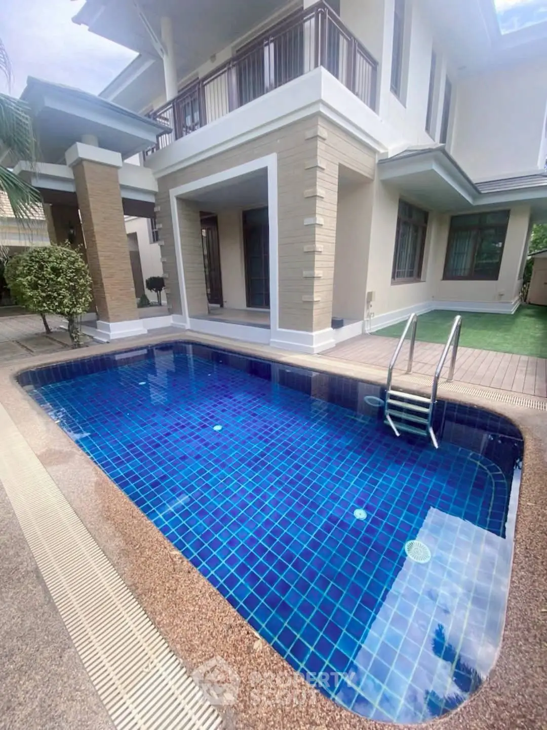 Luxurious home with private pool and modern architecture, perfect for relaxation and entertaining.