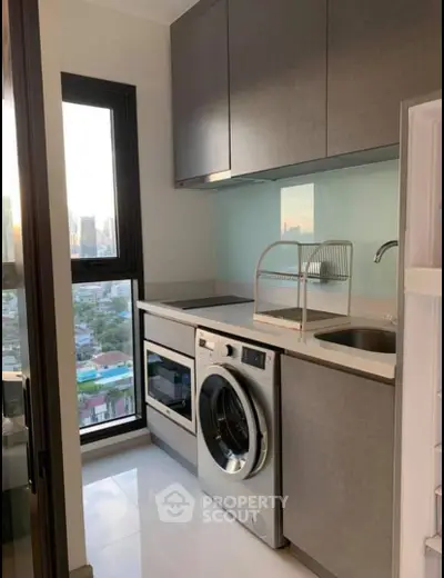Fully Furnished 1 Bedroom Condo at Rhythm Sukhumvit 36 38-3