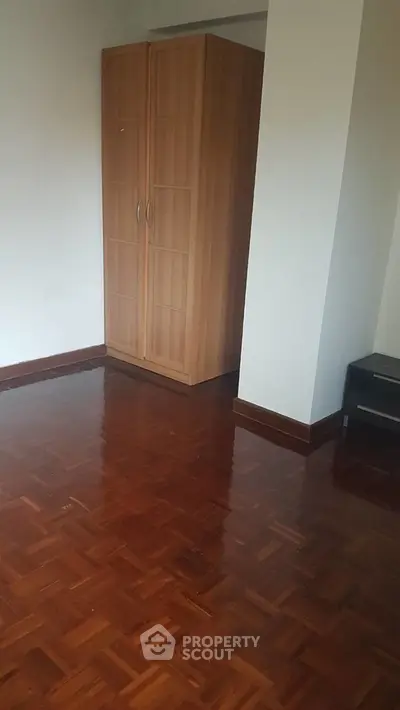  2 Bedrooms Condo -2