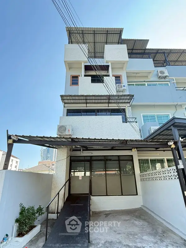 image_rental-28706611