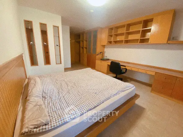 image_rental-12877916