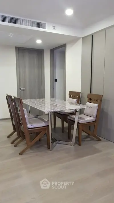 2 Bedrooms Condo at Klass Sarasin Rajdamri-2