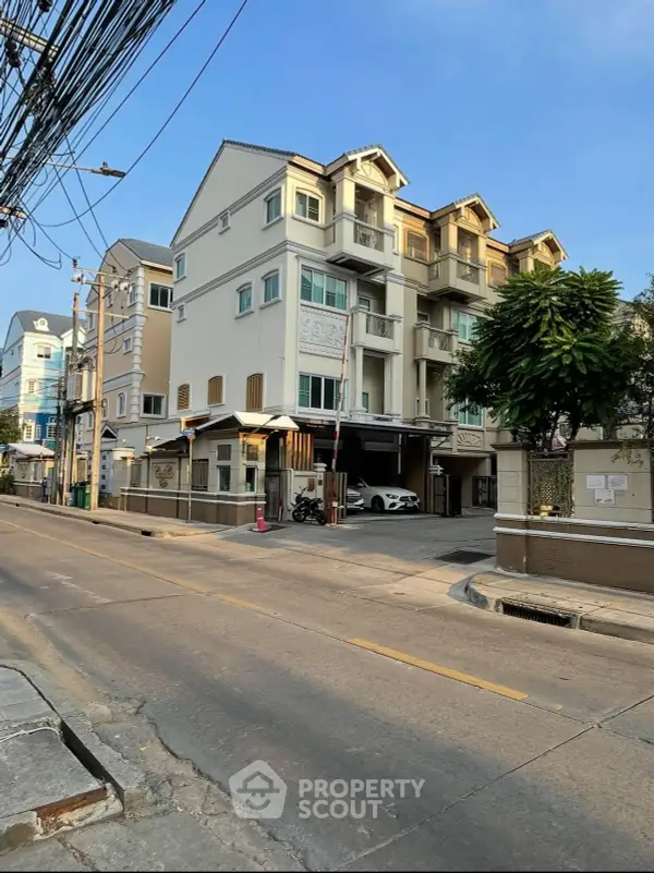 image_rental-23442512