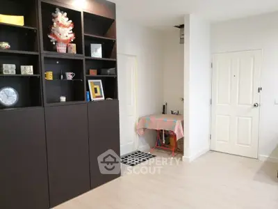  2 Bedrooms Condo -2