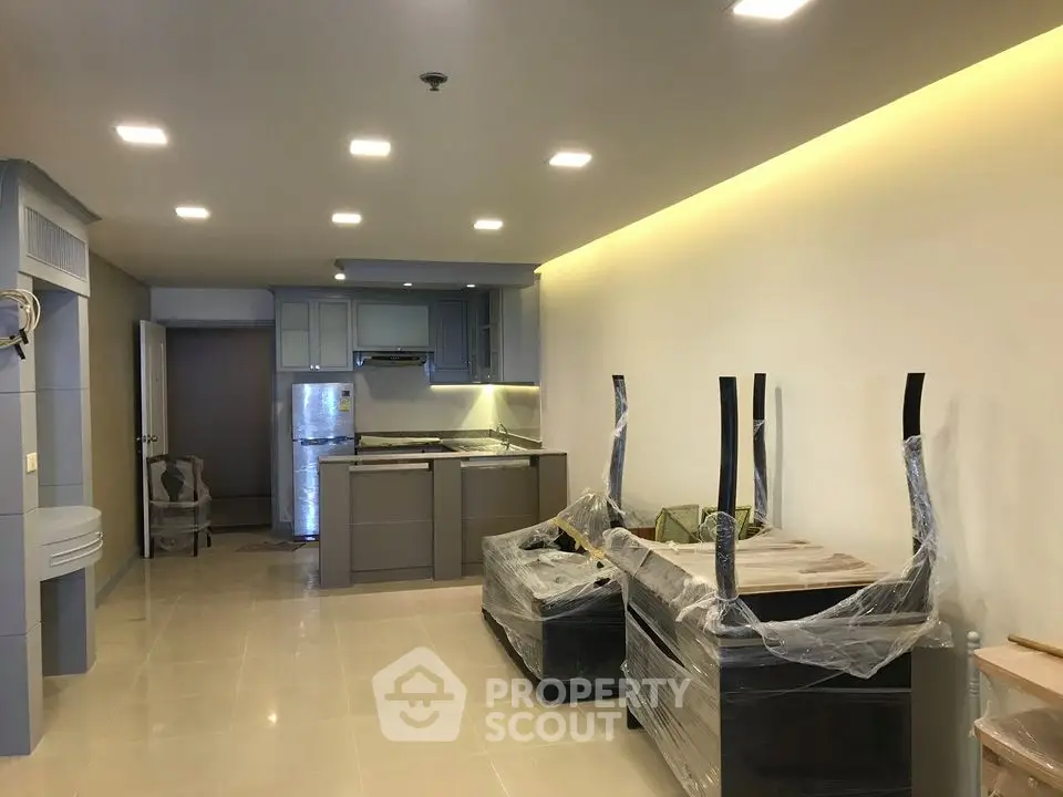  1 Bedroom Condo at State Tower Silom-1