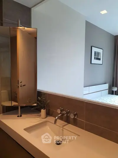 Modern bathroom with sleek design and elegant fixtures