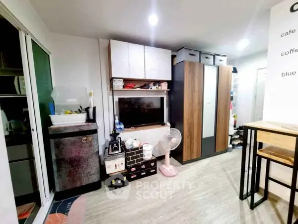 image_rental-27000765