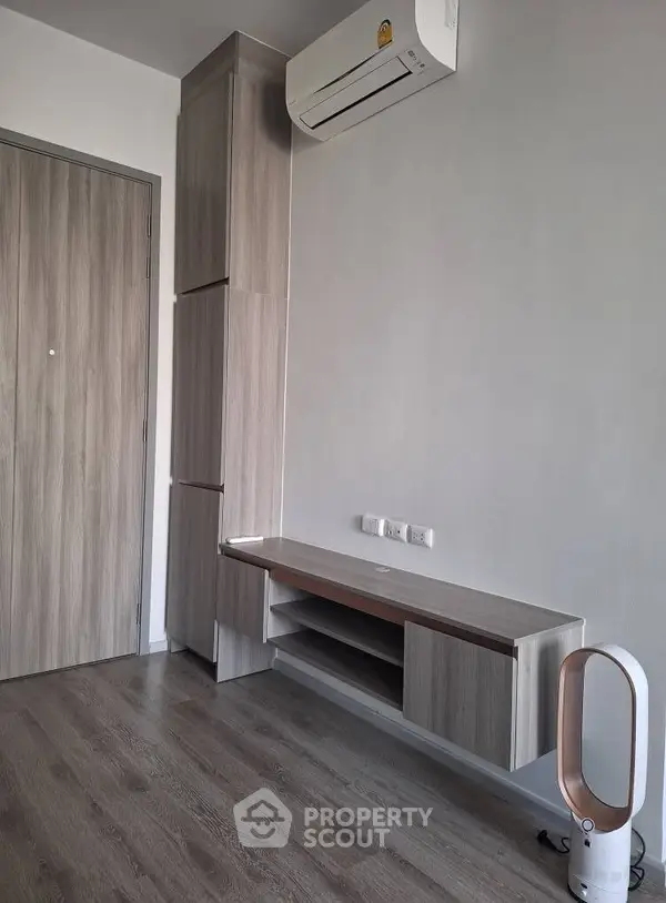 image_rental-30815447