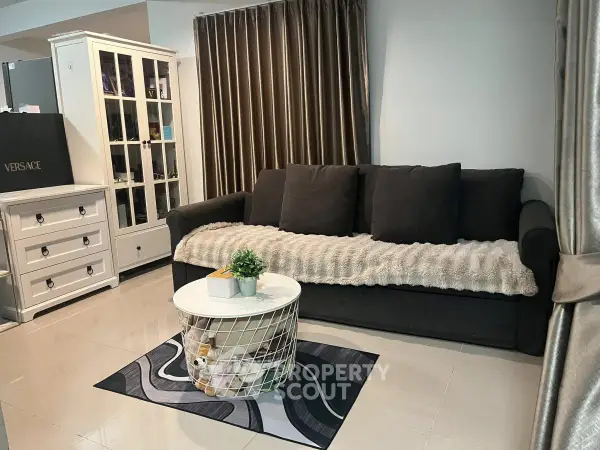 image_rental-27372559