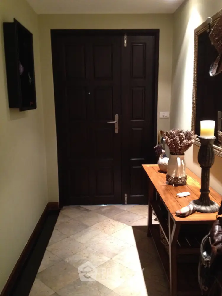  3 Bedrooms Condo -1