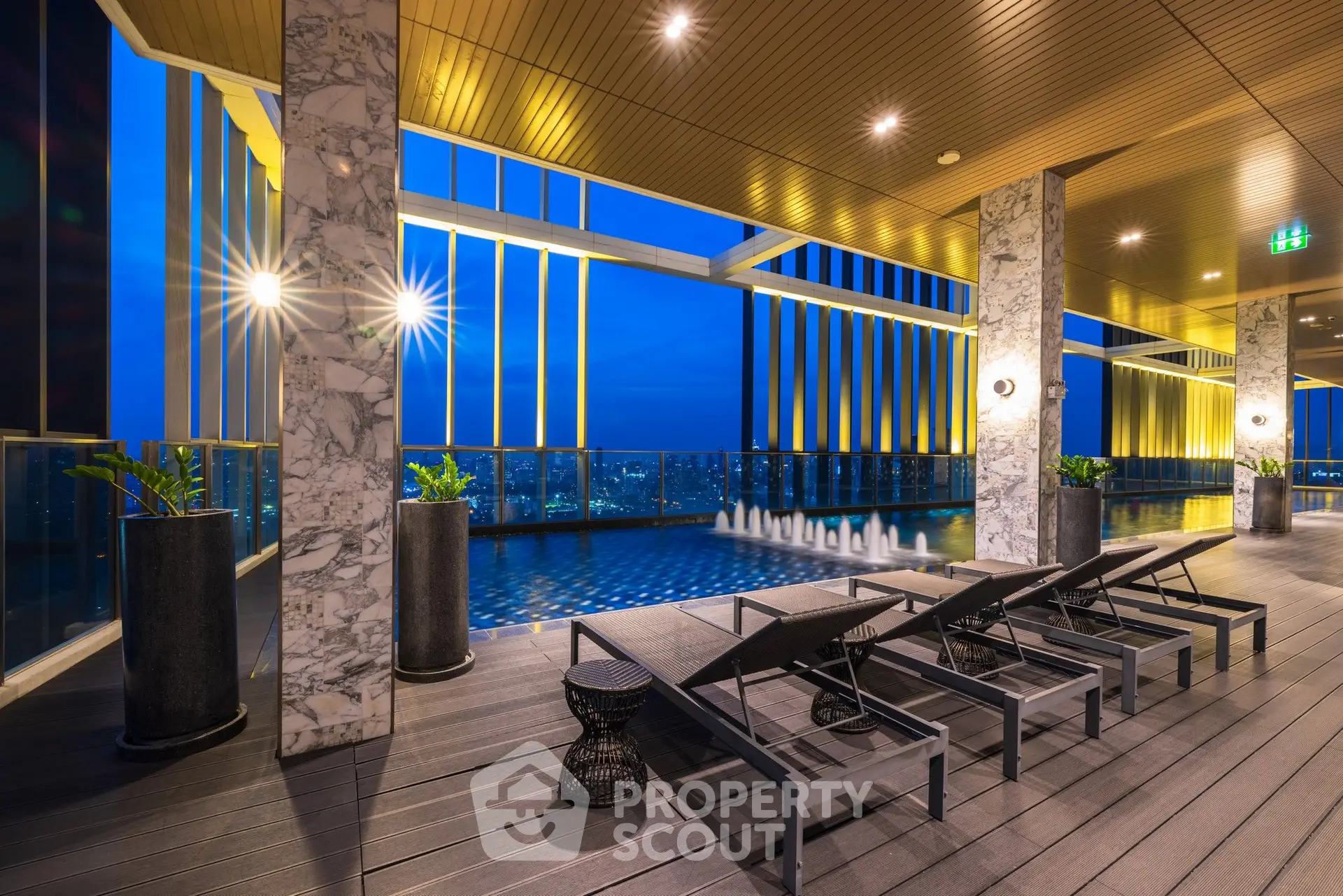 Park Origin Phrom Phong